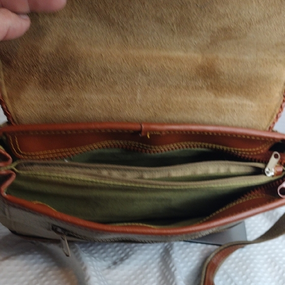 Dooney & Bourke Vintage All Weather Pebbled Leather Satchel W Strap - Picture 14 of 15